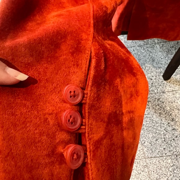 Valerie Steven's Suede Jacket. Beautiful tailored design, size large fits snug. - Picture 7 of 15
